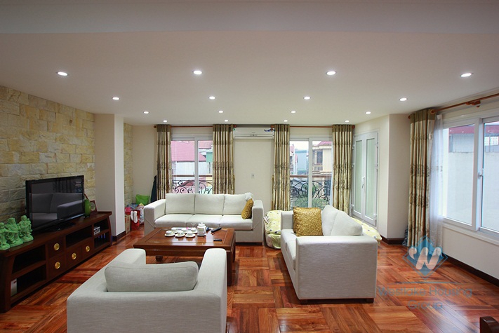 High quality  and brand new apartment for lease in Tay Ho area, Ha noi